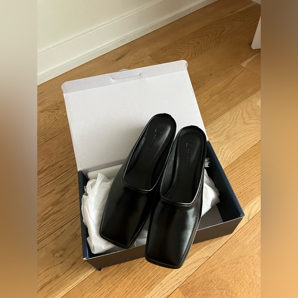 Black leather square toe Mules new with box - Picture 3 of 7